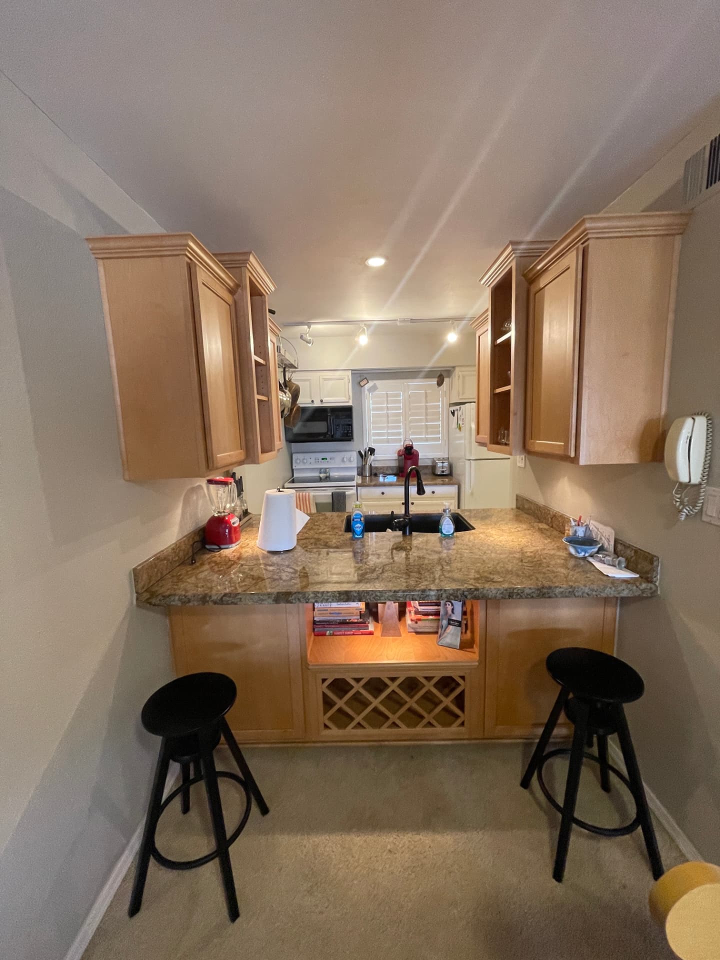 Kitchen with breakfast bar